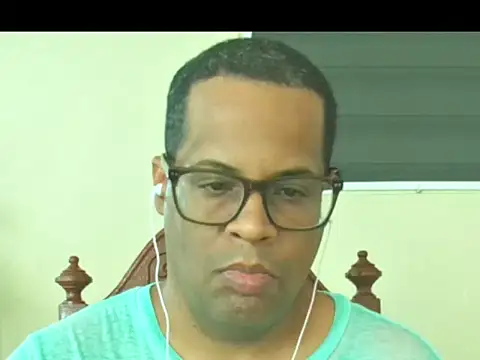 thesugar32 online show from April 25, 2026, 1:03 pm