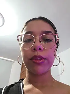 Andrea-Queen online show from June 10, 2026, 7:46 pm