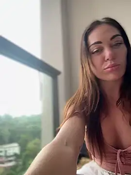 LilliThelo online show from October 15, 2025, 6:57 am