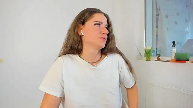 Snapshot of DiamondKay chatting on April 6, 2026, 6:03 am DiamondKay online show from April 6, 2026, 6:03 am