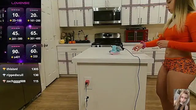 Blondiewithanass online show from November 27, 2025, 11:56 am