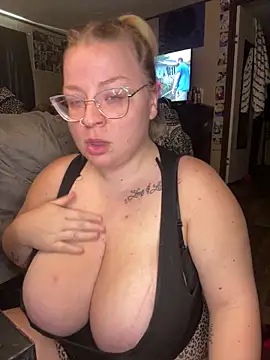 Blondiee x online show from September 10, 2025, 5:57 pm