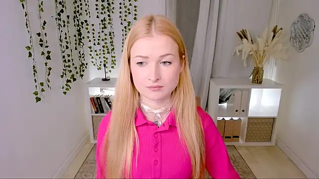 Snapshot of Laly_Peach chatting on March 18, 2025, 4:04 pm Laly Peach online show from March 18, 2025, 4:04 pm