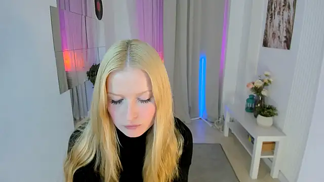 Snapshot of Laly_Peach chatting on September 17, 2025, 11:34 am Laly Peach online show from September 17, 2025, 11:34 am