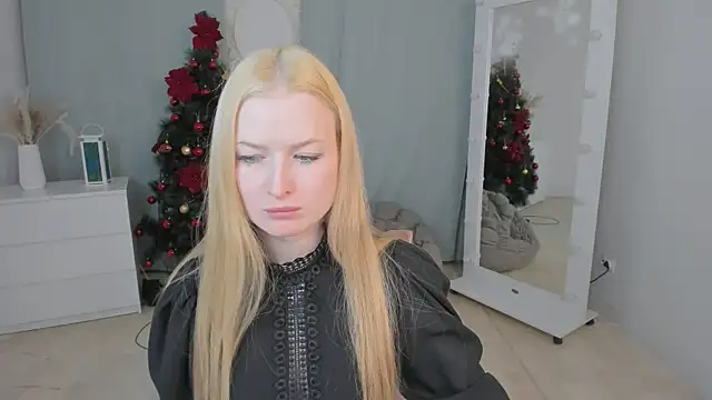 Snapshot of Laly_Peach chatting on January 12, 2026, 6:40 am Laly Peach online show from January 12, 2026, 6:40 am