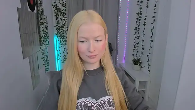 Snapshot of Laly_Peach chatting on February 6, 2026, 7:12 am Laly Peach online show from February 6, 2026, 7:12 am