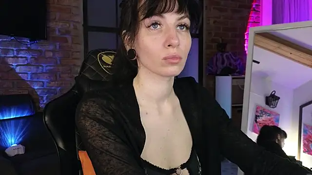 mary sweet hart online show from October 3, 2025, 9:23 pm