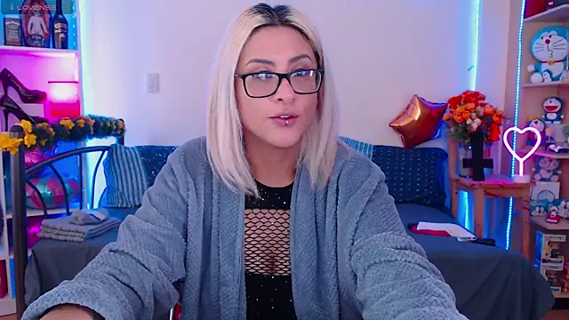 Snapshot of Annie_p chatting on November 15, 2025, 10:04 pm Annie p online show from November 15, 2025, 10:04 pm