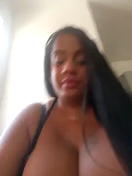 Snapshot of AbellaLizz chatting on September 13, 2025, 9:36 pm AbellaLizz online show from September 13, 2025, 9:36 pm