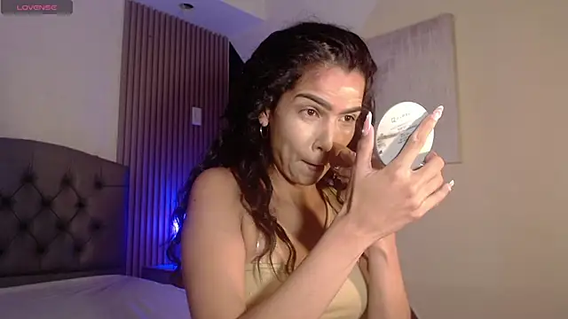 Snapshot of ximena_diaz chatting on October 1, 2025, 8:48 pm ximena diaz online show from October 1, 2025, 8:48 pm