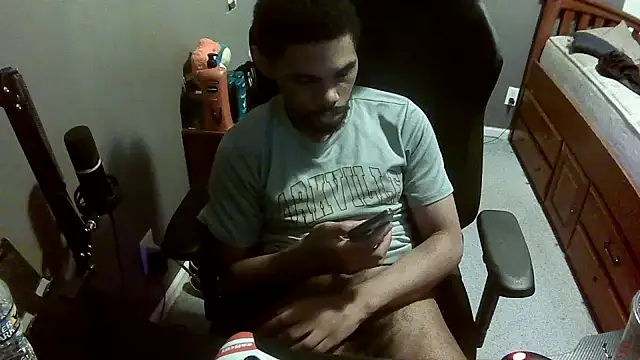 Snapshot of Neovergil0 chatting on October 3, 2025, 10:29 pm Neovergil0 online show from October 3, 2025, 10:29 pm