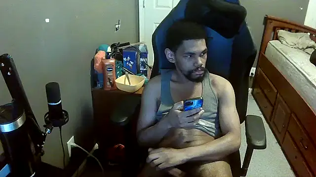 Snapshot of Neovergil0 chatting on October 19, 2025, 10:10 pm Neovergil0 online show from October 19, 2025, 10:10 pm