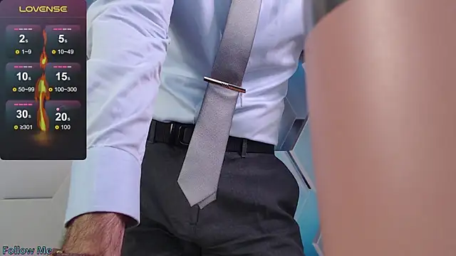 SteveTiger online show from November 24, 2025, 1:00 pm