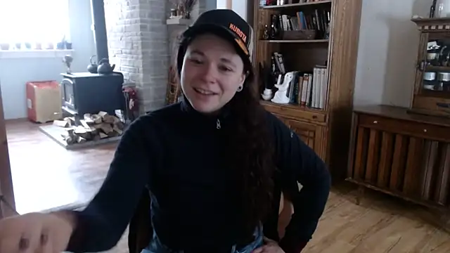 MarcyJones online show from February 6, 2025, 2:37 pm