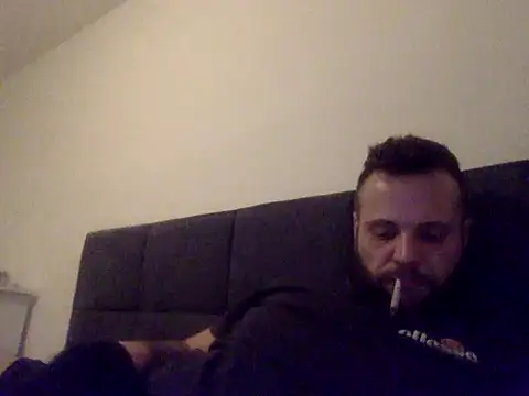 Snapshot of Dirty0892 chatting on November 13, 2025, 10:14 am Dirty0892 online show from November 13, 2025, 10:14 am