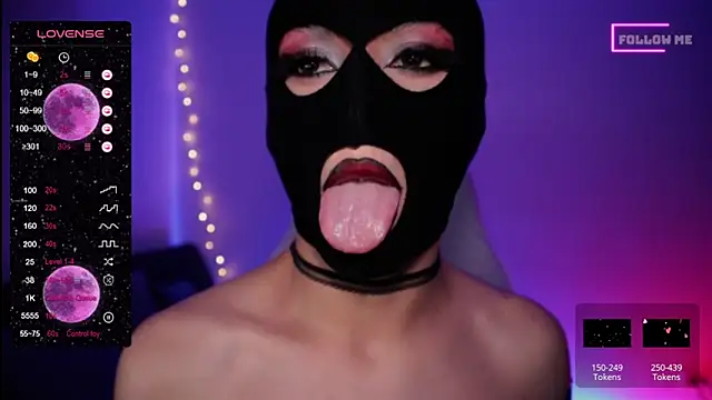 Snapshot of Bigfemblue chatting on January 11, 2025, 2:41 am Bigfemblue online show from January 11, 2025, 2:41 am