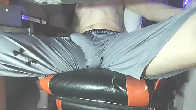 Snapshot of Dick_and_muscles chatting on October 11, 2025, 3:50 am Dick and muscles online show from October 11, 2025, 3:50 am