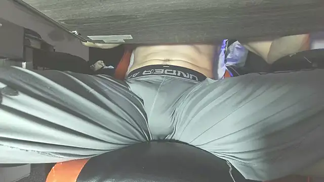 Snapshot of Dick_and_muscles chatting on October 14, 2025, 2:12 am Dick and muscles online show from October 14, 2025, 2:12 am