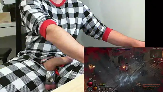 Snapshot of Bloopers66 chatting on December 8, 2024, 1:35 am Bloopers66 online show from December 8, 2024, 1:35 am