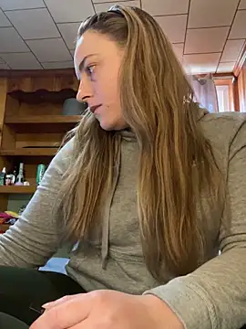 jaseyrae online show from December 12, 2024, 8:43 pm