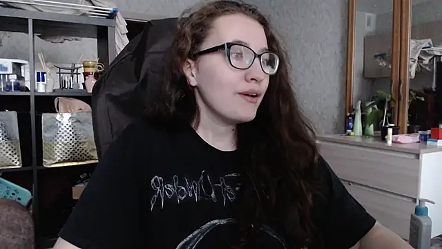 Snapshot of AnKey_Rayah chatting on December 4, 2024, 7:17 am AnKey Rayah online show from December 4, 2024, 7:17 am