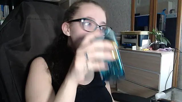 Snapshot of AnKey_Rayah chatting on December 14, 2024, 1:59 pm AnKey Rayah online show from December 14, 2024, 1:59 pm