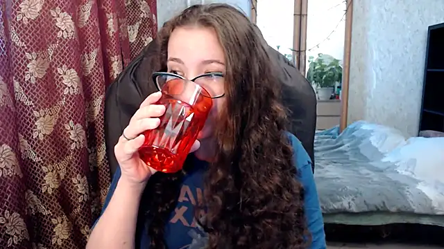 Snapshot of AnKey_Rayah chatting on May 18, 2026, 10:48 pm AnKey Rayah online show from May 18, 2026, 10:48 pm