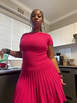 Snapshot of CurvyDesire1 chatting on July 1, 2026, 11:45 am CurvyDesire1 online show from July 1, 2026, 11:45 am