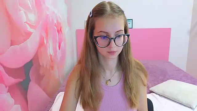 AliceAdams online show from December 4, 2025, 7:06 am