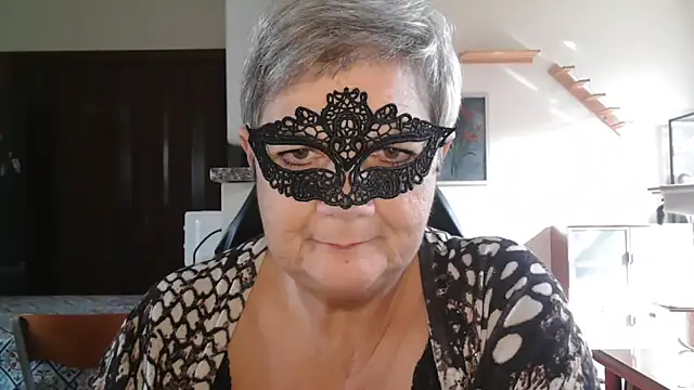 Snapshot of simona60 chatting on October 3, 2025, 1:19 pm simona60 online show from October 3, 2025, 1:19 pm