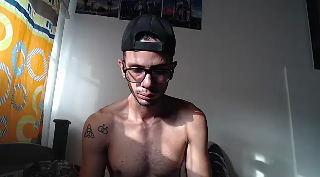 alisterxxx online show from February 9, 2025, 12:30 pm