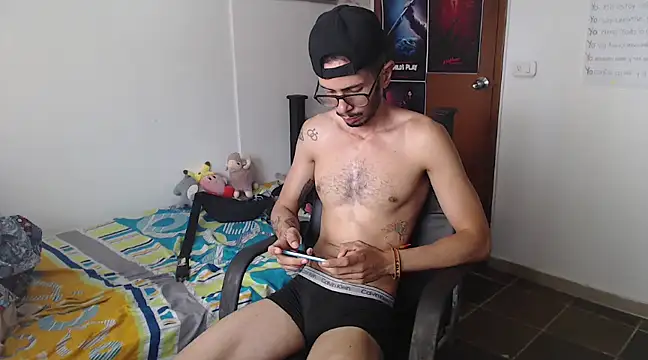 alisterxxx online show from March 20, 2025, 6:31 pm