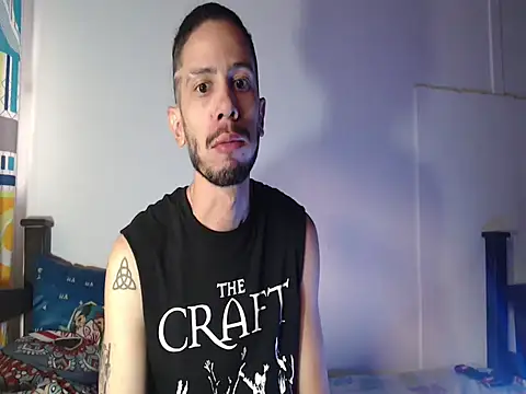 alisterxxx online show from October 15, 2025, 11:10 am