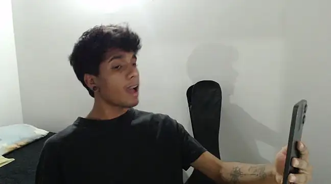 Snapshot of stevenosori chatting on February 13, 2025, 12:46 am stevenosori online show from February 13, 2025, 12:46 am