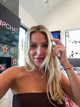 jasminesummer online show from February 26, 2026, 9:47 pm