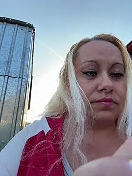 SabinaSweety online show from April 24, 2026, 4:31 pm