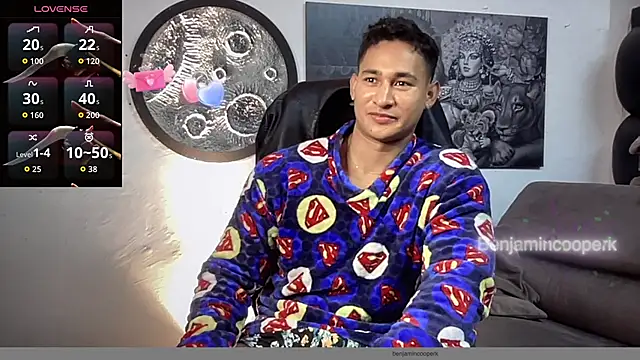 Snapshot of BenjaminCooperk chatting on October 31, 2025, 7:42 am BenjaminCooperk online show from October 31, 2025, 7:42 am