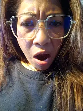 Snapshot of mila38 chatting on April 25, 2026, 6:27 pm mila38 online show from April 25, 2026, 6:27 pm