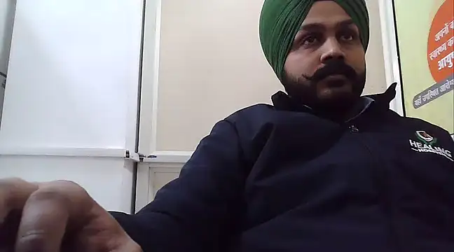 Snapshot of tejvirdhanoa chatting on February 12, 2025, 10:03 am tejvirdhanoa online show from February 12, 2025, 10:03 am
