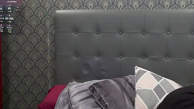 Snapshot of Clara-xoxo chatting on January 13, 2025, 2:00 pm Clara-xoxo online show from January 13, 2025, 2:00 pm