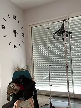 Snapshot of Clara-xoxo chatting on March 4, 2025, 2:32 pm Clara-xoxo online show from March 4, 2025, 2:32 pm