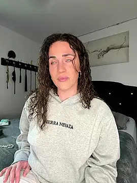 Snapshot of Clara-xoxo chatting on January 18, 2026, 1:59 pm Clara-xoxo online show from January 18, 2026, 1:59 pm