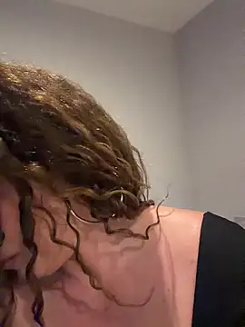 Clara-xoxo online show from March 27, 2026, 10:04 am