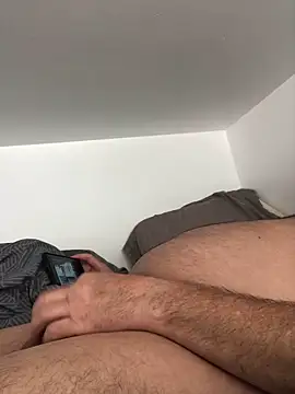 Snapshot of Lentbulant chatting on February 23, 2025, 1:21 pm Lentbulant online show from February 23, 2025, 1:21 pm