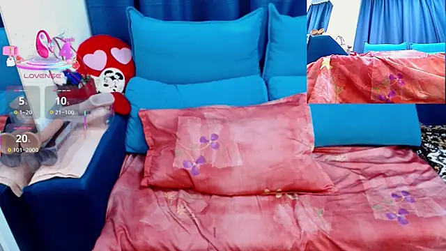 SexyNicolleX online show from April 8, 2026, 2:44 am