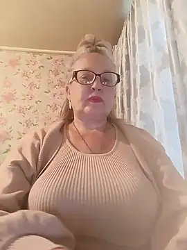 Snapshot of Cerd_Ayaz chatting on July 10, 2026, 7:12 am Cerd Ayaz online show from July 10, 2026, 7:12 am