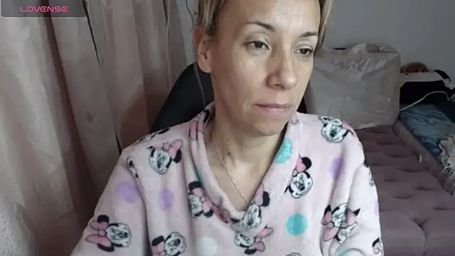 cristin doll  online show from February 16, 2026, 1:07 pm