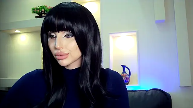 Lady Joli online show from November 14, 2025, 8:18 pm