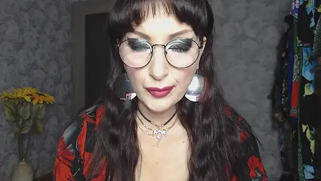 Snapshot of Aziza1 chatting on October 13, 2025, 4:18 pm Aziza1 online show from October 13, 2025, 4:18 pm