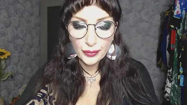 Snapshot of Aziza1 chatting on October 30, 2025, 4:19 pm Aziza1 online show from October 30, 2025, 4:19 pm